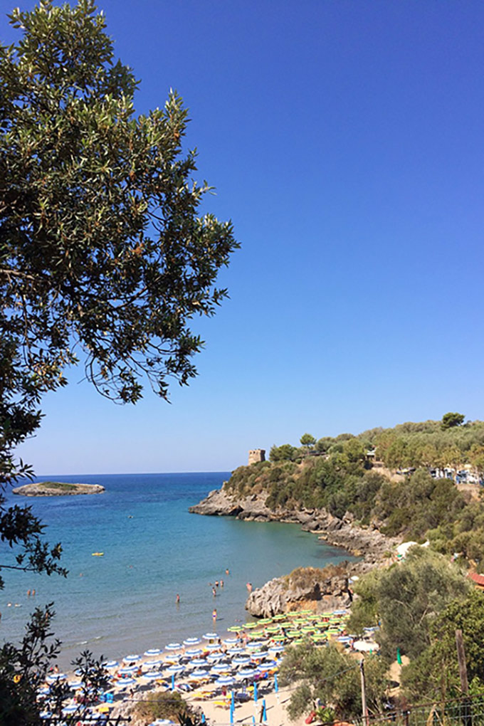 Spiaggia privata attrezzata Baia della Calanca